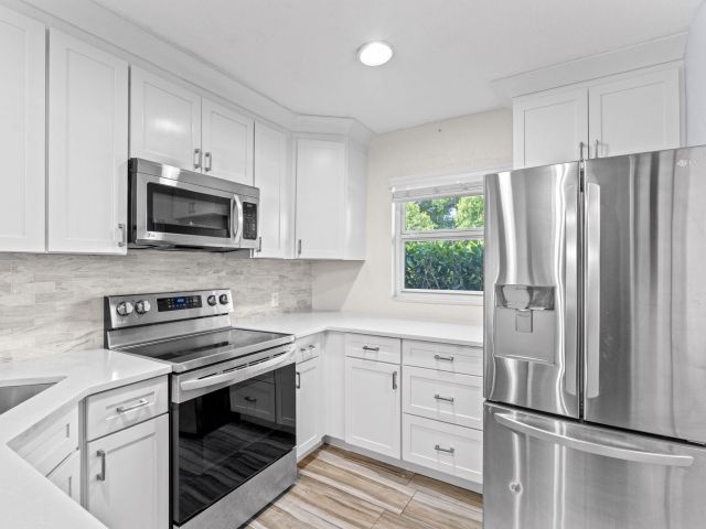 Home for sale at 254 NW 2nd Way - photo 6808130