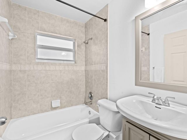 Home for sale at 254 NW 2nd Way - photo 6808139