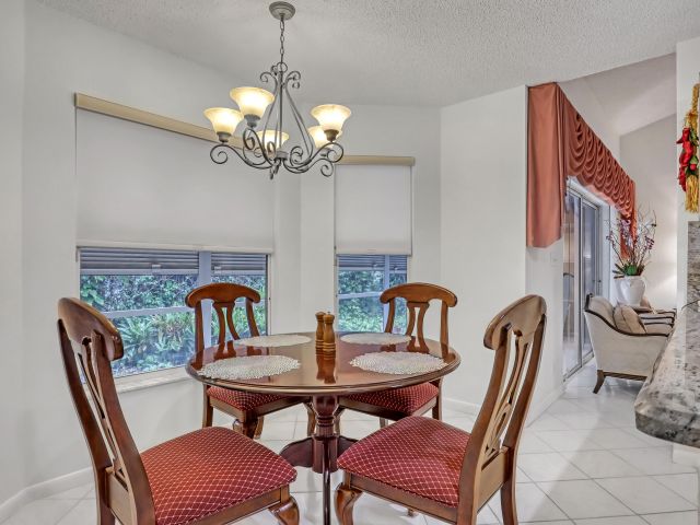 Home for sale at 712 Golf Court - photo 6803558