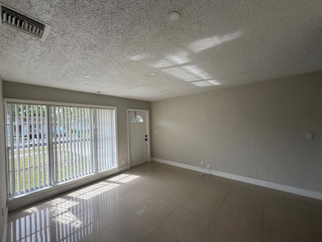 Home for rent at 4511 SW 23rd Street - photo 6799143