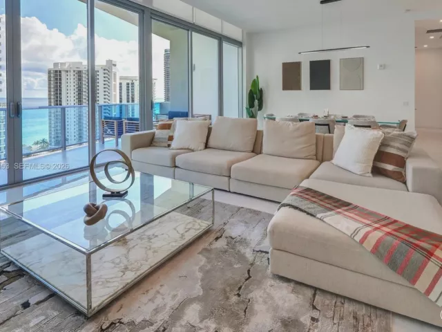 2-bedroom condo for rent in Sunny Isles Beach - 17550 Collins Ave PH2 - MondialRealty