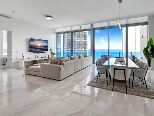 2-bedroom condo for rent in Sunny Isles Beach - 17550 Collins Ave PH2 - MondialRealty
