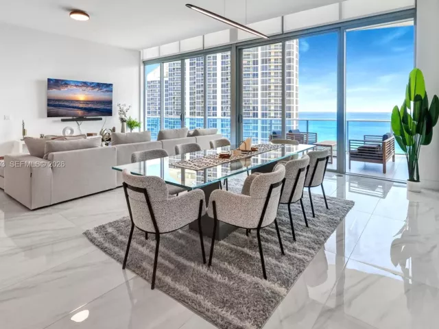 2-bedroom condo for rent in Sunny Isles Beach - 17550 Collins Ave PH2 - MondialRealty