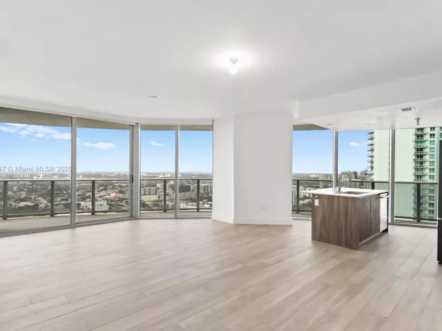 Apartment for sale  Unit #3401 - photo 6782142