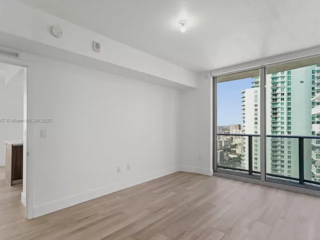 Apartment for sale  Unit #3401 - photo 6782127