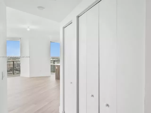 Apartment for sale  Unit #3401 - photo 6782123