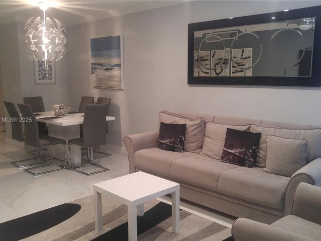 Apartment for sale  Unit #L04 - photo 7434592