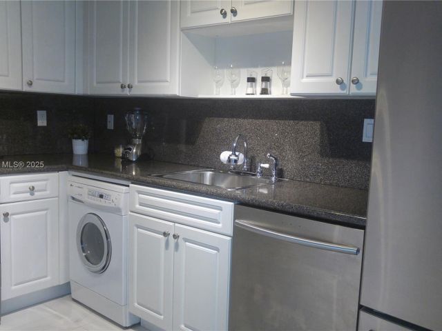 Apartment for sale  Unit #L04 - photo 7434593