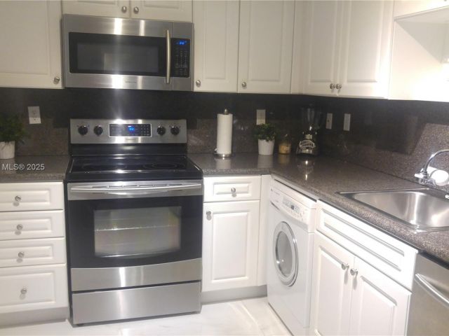 Apartment for sale  Unit #L04 - photo 7434595