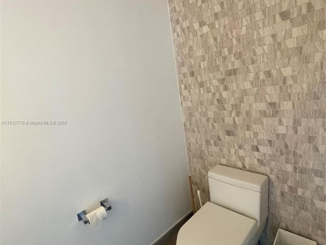 Apartment for sale  Unit #3806 - photo 6783805