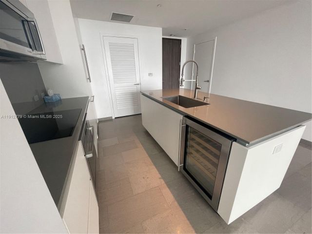 Apartment for sale  Unit #3806 - photo 6783810