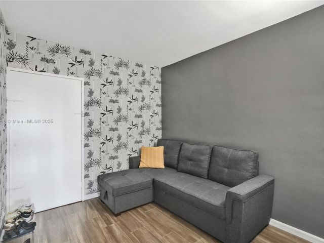 Apartment for rent  Unit #426 - photo 6785169