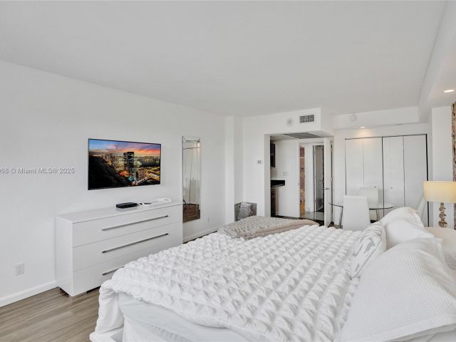 Apartment for rent  Unit #426 - photo 6785174