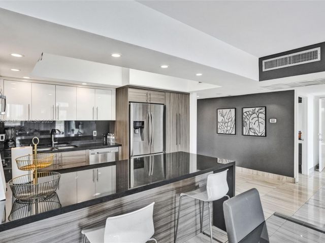 Apartment for rent  Unit #426 - photo 6785181