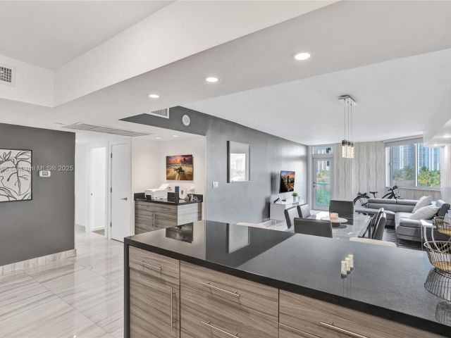 Apartment for rent  Unit #426 - photo 6785183