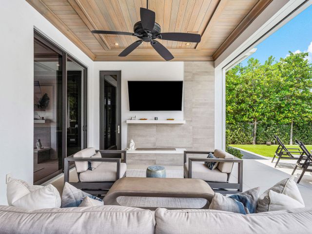 Home for sale at 215 W Coconut Palm Road - photo 6854339