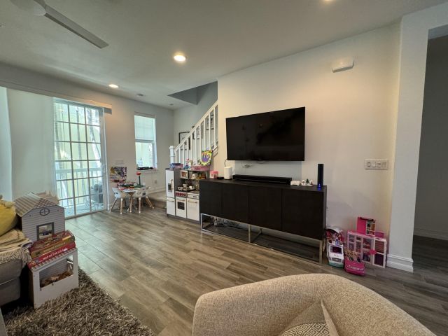 Home for rent at 101 E Coda Circle C - photo 6799573