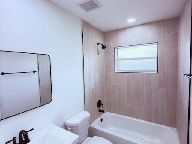 Home for sale at 410 SE 1st Avenue - photo 6783598