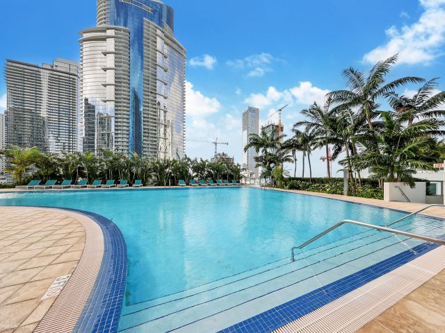 Apartment for sale  Unit #3702 - photo 6825875