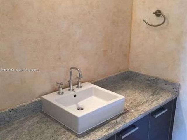 Apartment for sale  Unit #2505 - photo 7431444