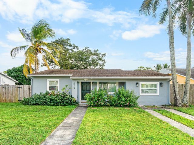 Home for rent at 5068 Sunrise Boulevard - photo 6798626