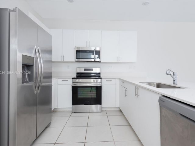 3-bedroom home for sale in Homestead - 12877 SW 232nd Ln - MondialRealty