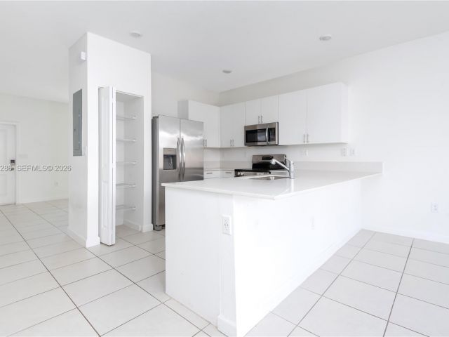 3-bedroom home for sale in Homestead - 12877 SW 232nd Ln - MondialRealty