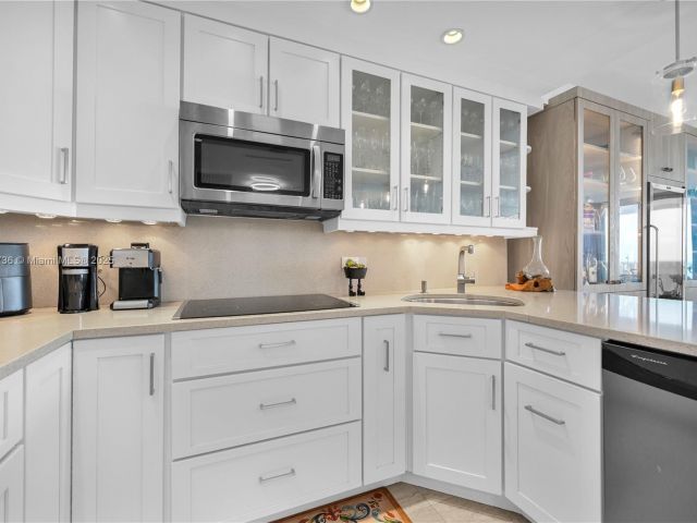 Apartment for sale  Unit #903 - photo 6785922