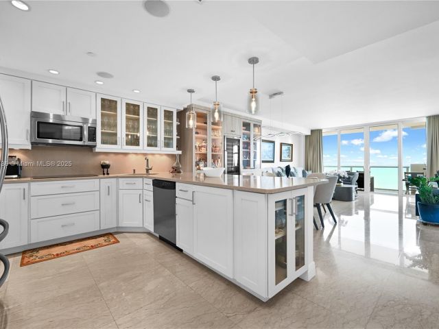 Apartment for sale  Unit #903 - photo 6785925