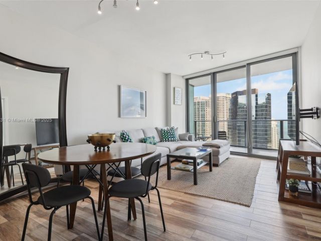 Apartment for sale  Unit #2404 - photo 6802058