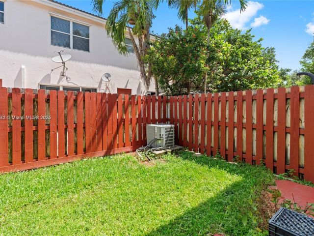 4-bedroom home for rent in Homestead - 2258 NE 42nd Ave 0 - MondialRealty