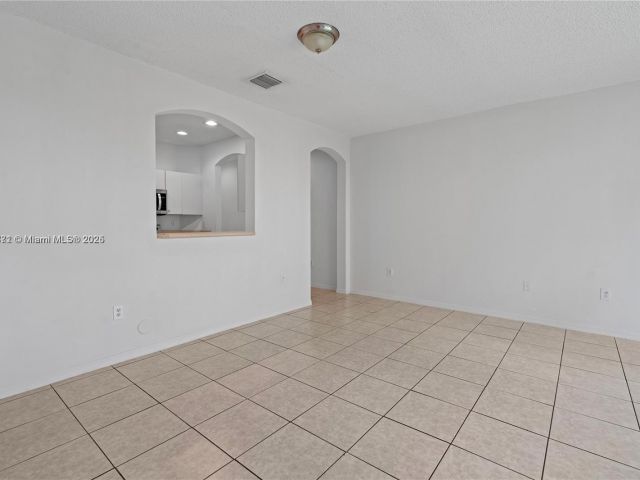 4-bedroom home for rent in Homestead - 2258 NE 42nd Ave 0 - MondialRealty