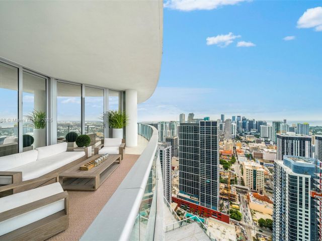 Apartment for sale  Unit #5312 - photo 6784624