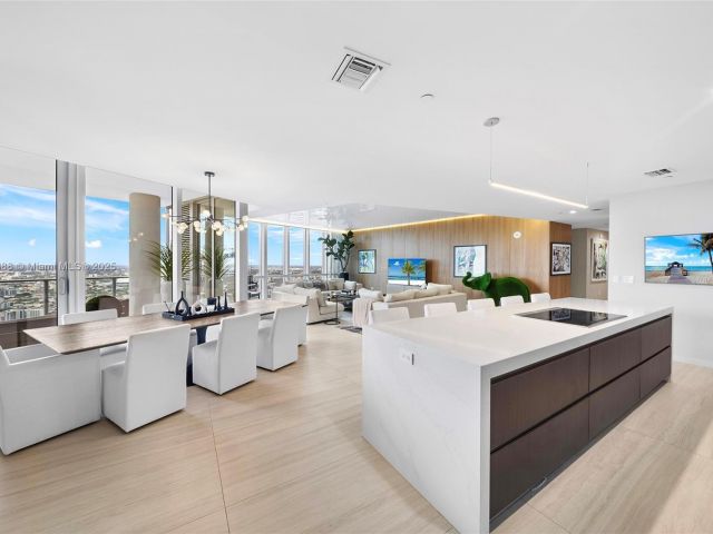 Apartment for sale  Unit #5312 - photo 6784628