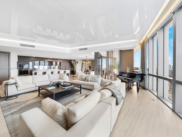 Apartment for sale  Unit #5312 - photo 6784639