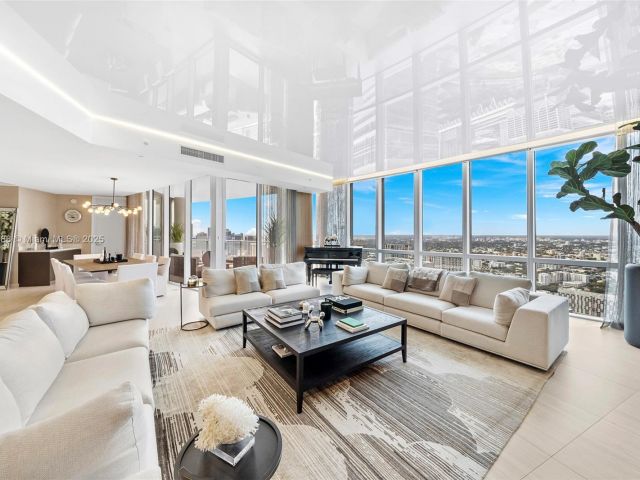 Apartment for sale  Unit #5312 - photo 6784640