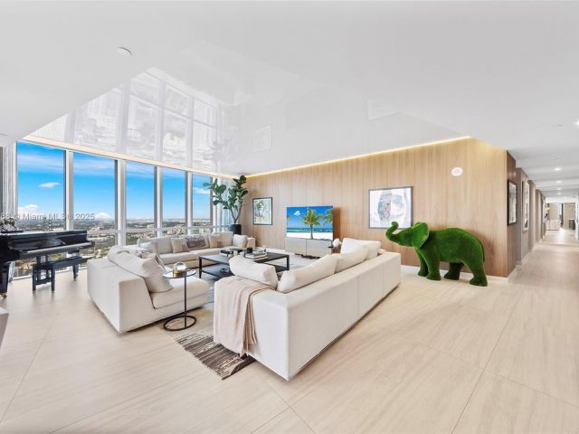 Apartment for sale  Unit #5312 - photo 6784643