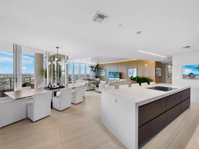 5-bedroom condo for sale in Miami - 851 NE 1st Ave 5312 - MondialRealty