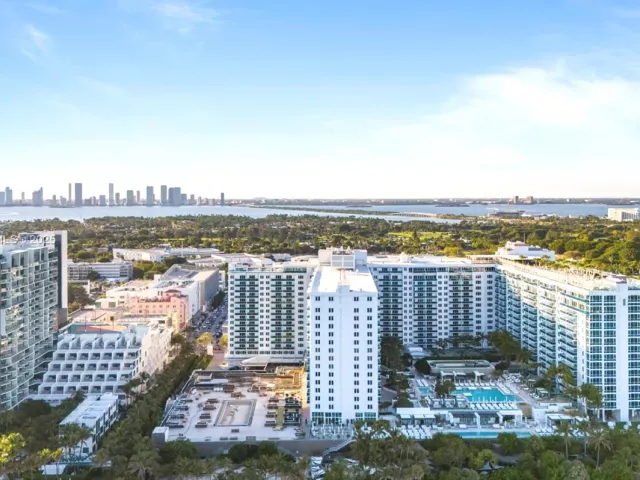 2-bedroom condo for sale in Miami Beach - 2301 Collins Ave 1634 - MondialRealty