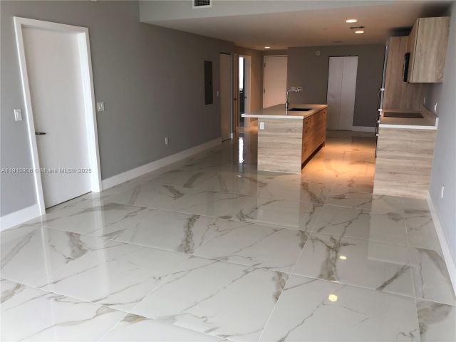 Apartment for sale  Unit #3003 - photo 6785972