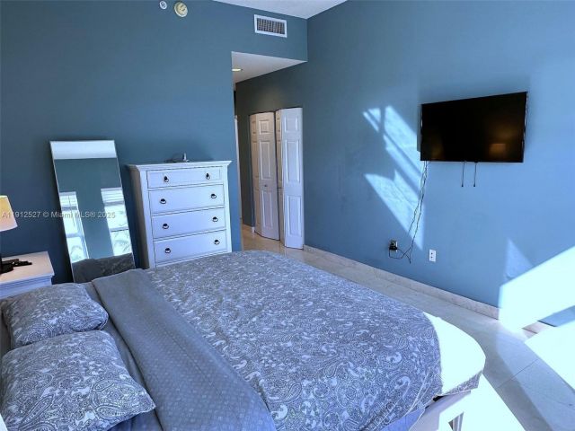 Apartment for rent  Unit #112 - photo 6785626