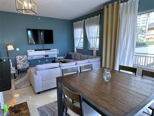 Apartment for rent  Unit #112 - photo 6785637