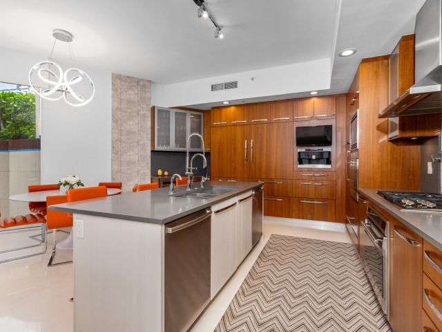 Apartment for rent  Unit #110 - photo 6785775