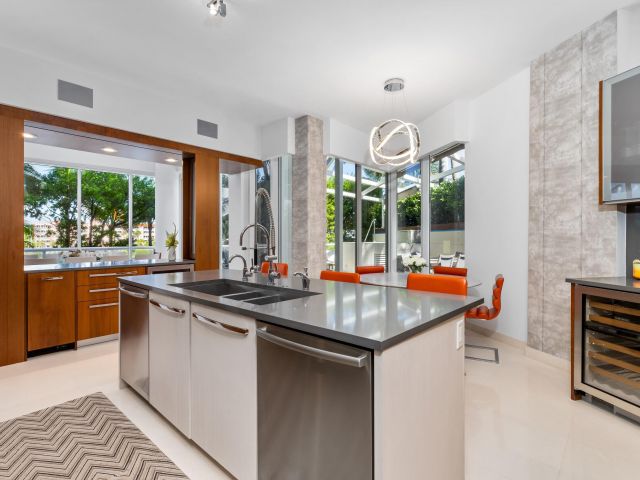 Apartment for rent  Unit #110 - photo 6785779