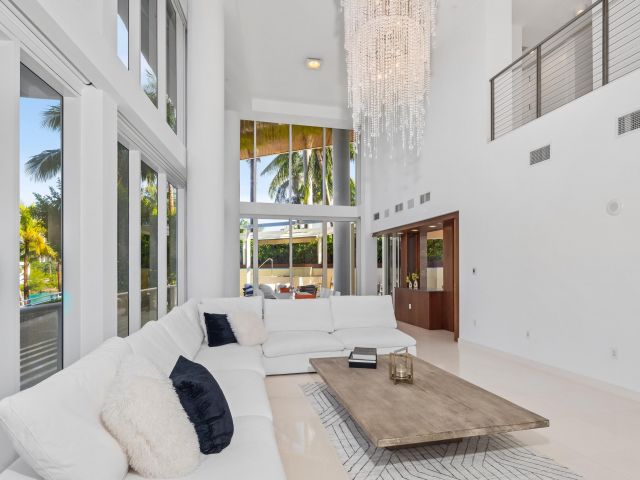 Apartment for rent  Unit #110 - photo 6785788