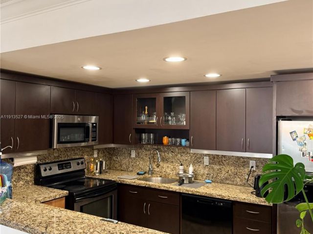 Apartment for sale  Unit #411 - photo 7441856