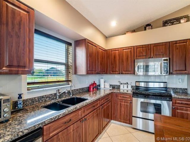 Home for rent at 14181 Castlerock Way - photo 6823536