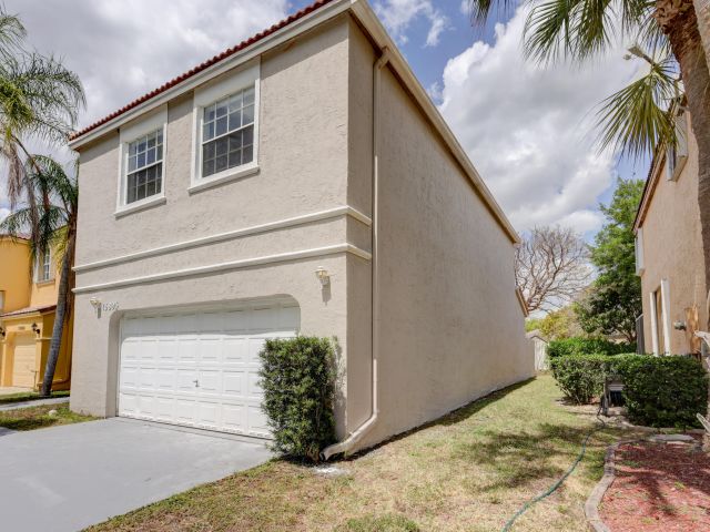 Home for rent at 15895 NW 5th Street - photo 6787346