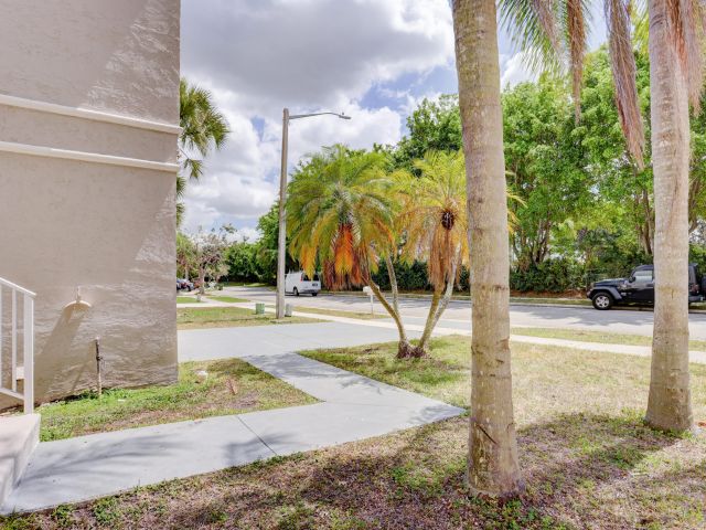 Home for rent at 15895 NW 5th Street - photo 6787349