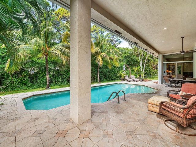 Home for sale at 2560 Whispering Oaks Lane - photo 6816638